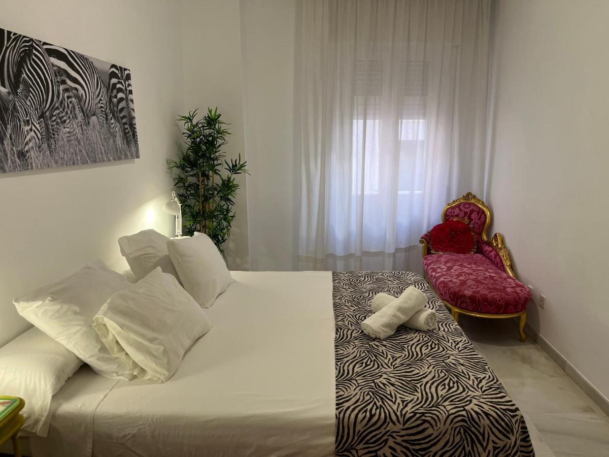 Very Nice Apartament. City Center. Private Parking เซบีญา ภายนอก รูปภาพ